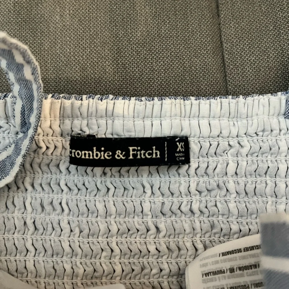Abercrombie Blue and white corset top - Picture 4 of 4